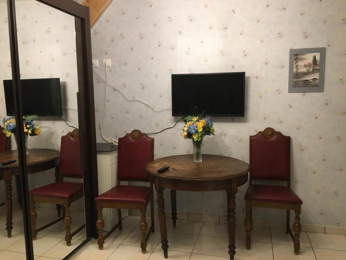 Orchidee Rose Bed & Breakfast Живе Екстериор снимка