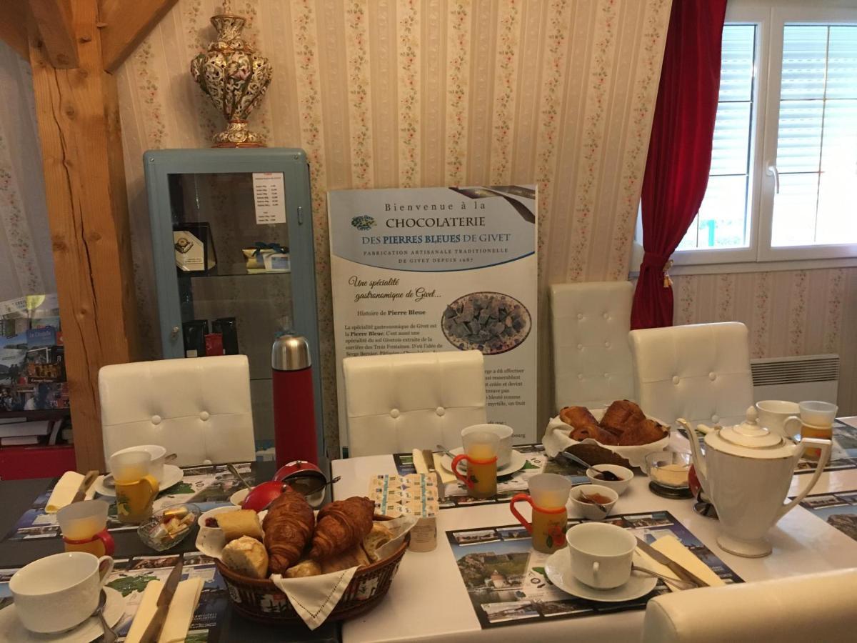 Orchidee Rose Bed & Breakfast Живе Екстериор снимка