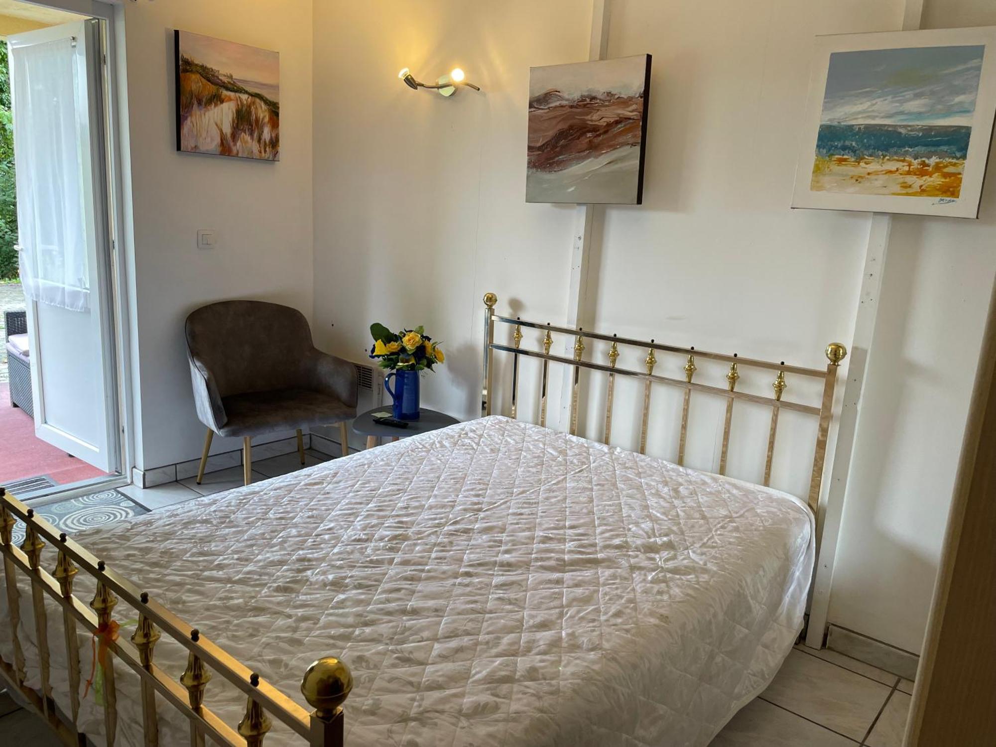 Orchidee Rose Bed & Breakfast Живе Екстериор снимка